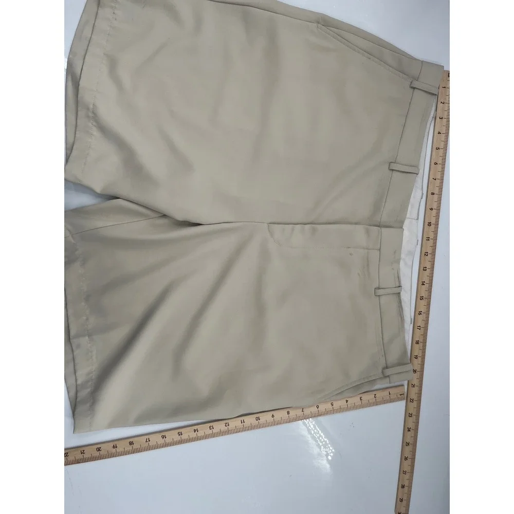 Walter‎ Hagen Mens Golf Shorts Tan Khaki Flat Front W42 Athletic Performance